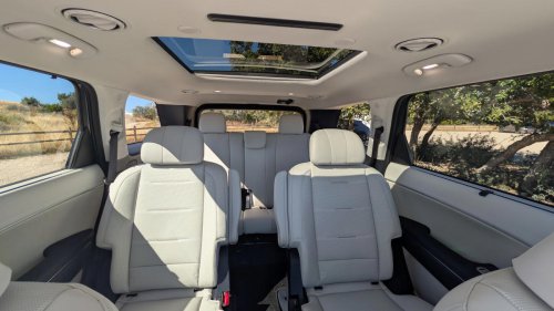 I review the 2026 Hyundai Palisade Calligraphy AWD Hybrid with my family in mind