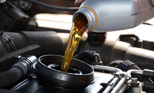 ¿Te han cambiado realmente el aceite en la revisión? Una experta explica el sencillo truco para comprobarlo