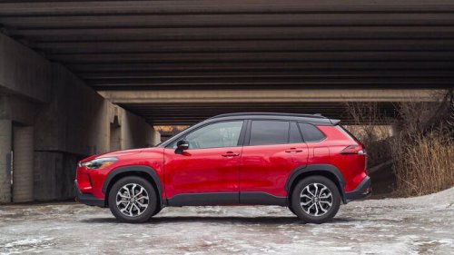 Toyota, Toyota Corolla, 2026 Toyota Corolla Cross SE review: Familiar fuel-sipper
