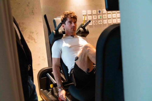 Charles Leclerc hace su entrenamiento físico con IA: se ha instalado en casa un gimnasio inteligente