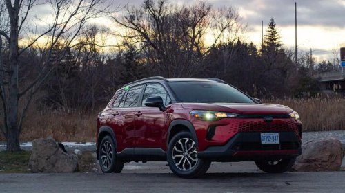 2026 Toyota Corolla Cross SE review: Familiar fuel-sipper