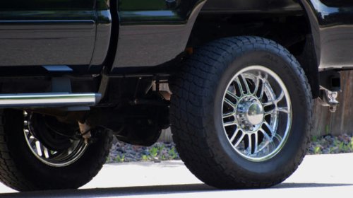5 things you should know before adding bigger tires to your truck