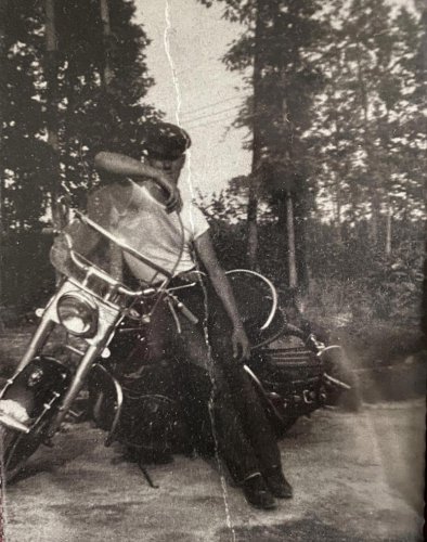 Retro Harley-Davidson pics of freedom to the max