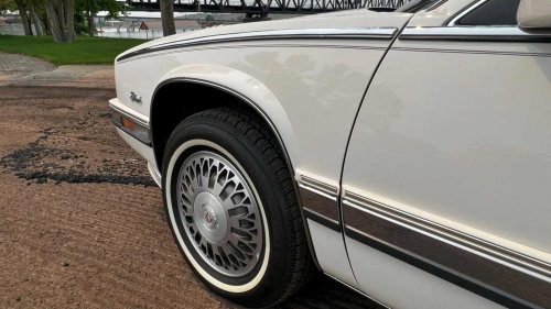 Cadillac, Cadillac's final crème de la crème: The 1991 Eldorado Biarritz