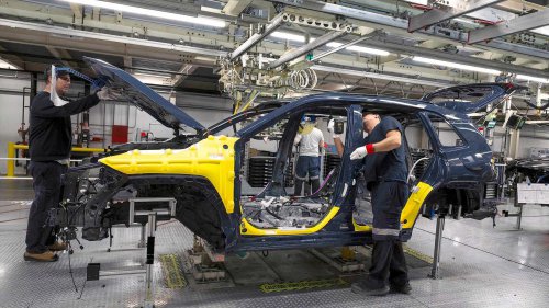 The Japanese hybrid SUV with the highest driving range in 2026