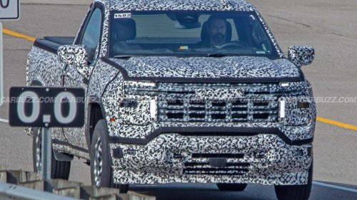 Shorty regular cab Silverado prototype spotted testing