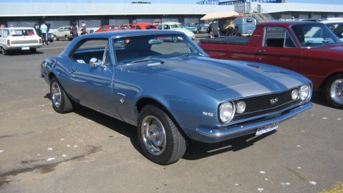 Muscle Cars, 12 muscle cars from the late 1960s that proved power sold everything