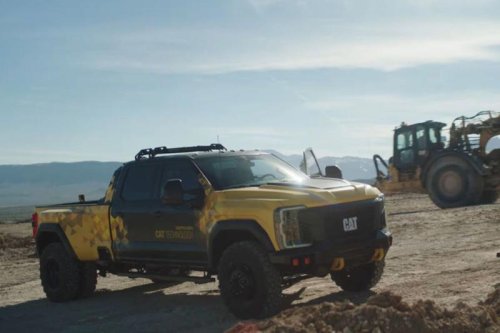 Ford, Caterpillar’s first pickup looks a lot like a Ford Super Duty
