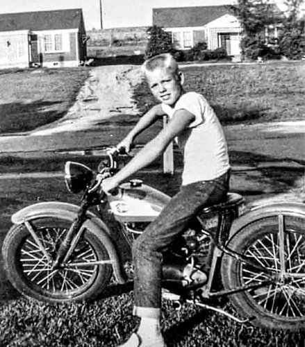 Retro Harley-Davidson pics of freedom to the max