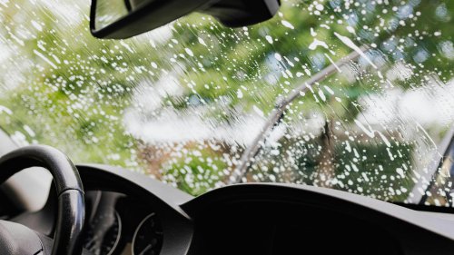 10 things you need to stop leaving in your trunk &amp; 10 you can