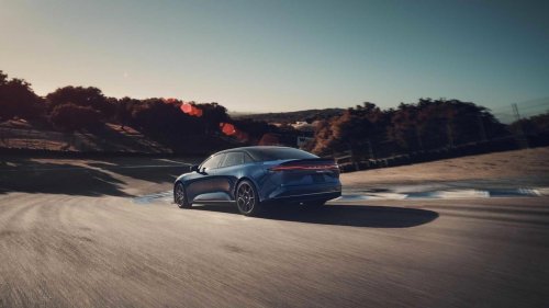 10 modern cars that make the Bugatti Veyron look like a lightweight
