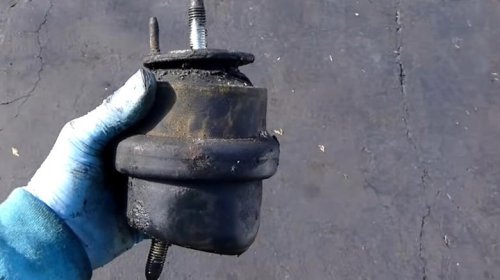 Hydraulic vs rubber engine mounts: How are they different and why it matters