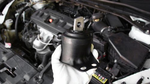 Hydraulic vs rubber engine mounts: How are they different and why it matters