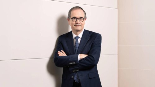 Renault CEO blasts 'fake PHEVs' and demands range-extender EV revolution