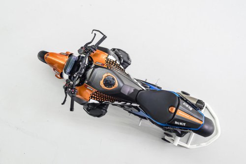 BMW R 1300 R Superhooligan: homenaje moderno a una victoria histórica