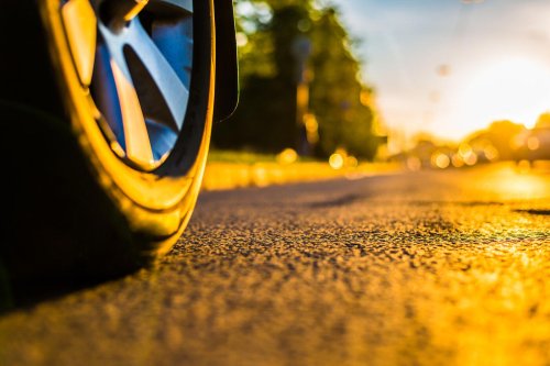 Los cambios bruscos de temperatura ponen a prueba tres elementos clave del coche: cuáles son y qué hay que hacer para evitar problemas