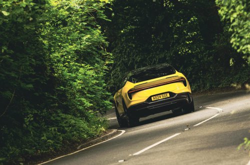 La nuova Lotus Eletre PHEV ha un'autonomia elettrica davvero notevole