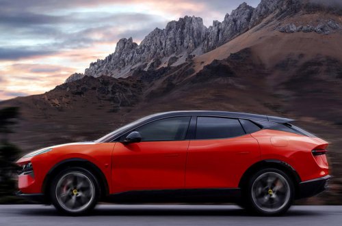 La nuova Lotus Eletre PHEV ha un'autonomia elettrica davvero notevole