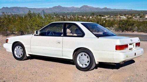 Everyone forgot about the 1990-1992 Infiniti M30 sports coupe and convertible