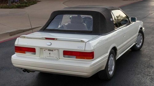 Everyone forgot about the 1990-1992 Infiniti M30 sports coupe and convertible