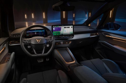 Cupra, El Cupra Born estrena nuevo diseño, botones y mayor autonomía