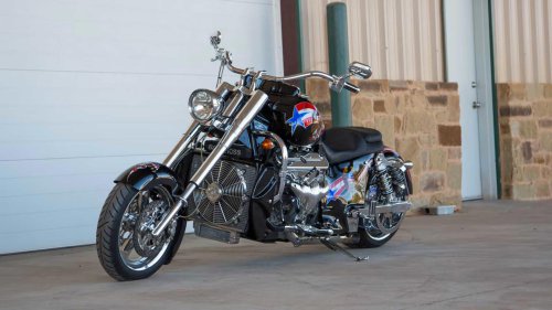 The forgotten motorcycle with a Corvette engine under the tank