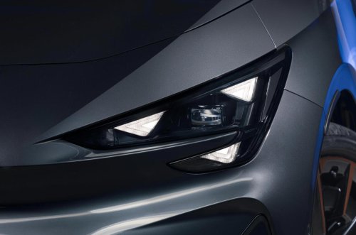 El Cupra Born estrena nuevo diseño, botones y mayor autonomía