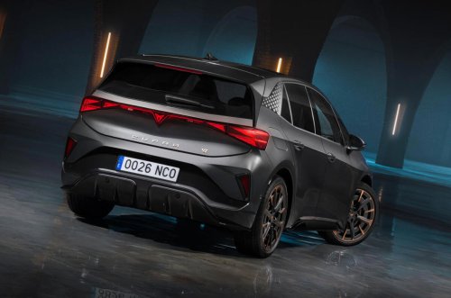 Cupra, El Cupra Born estrena nuevo diseño, botones y mayor autonomía