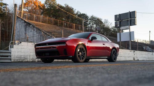 Dodge doesn't rule out a lower priced Charger below R/T