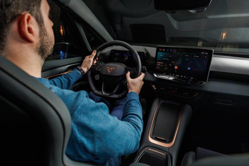 Nos subimos al Cupra Born 2027: evolución en diseño, autonomía y sí, también en lo que esperabas