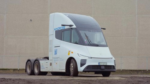 The benefits of diesel electric semi trucks, and where they still fall short