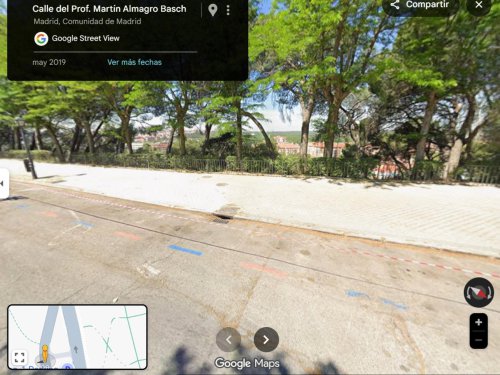 Quería aparcar en Madrid, pero no conocía el significado de estas líneas azules y naranjas discontinuas: miles de conductores aún no lo saben