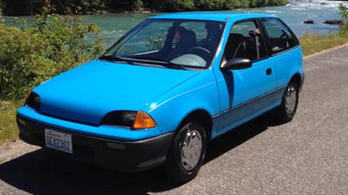 Old, cheap non-hybrids that get shockingly good mileage