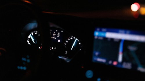 10 top dangers of driving after dark &amp; 10 crucial tips to navigate safely