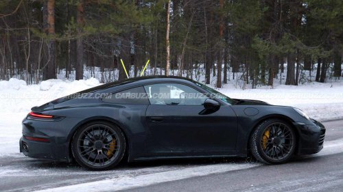 Refreshed Porsche 911 Turbo Touring, Cabrio trims spied snow-testing in the north