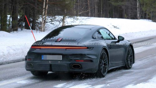 Refreshed Porsche 911 Turbo Touring, Cabrio trims spied snow-testing in the north