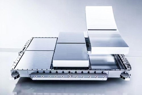 BYDが「EVの不可能」を破った!仰望U7、航続1,006kmで三角形の均衡へ