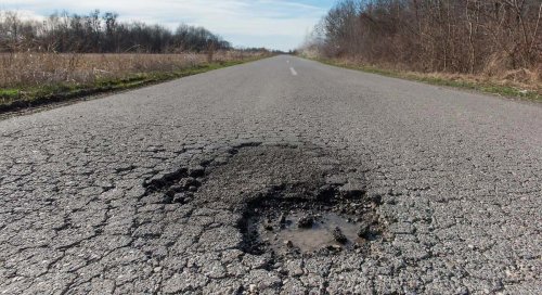 Las carreteras españolas están en mal estado y eso te hace perder dinero: afecta al consumo de combustible