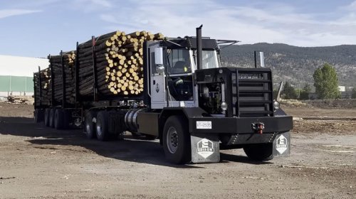 The benefits of diesel electric semi trucks, and where they still fall short