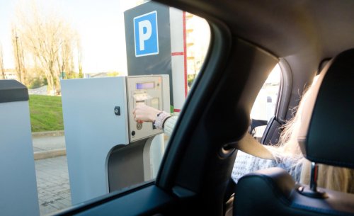 ¿Viajas a Portugal con un coche GLP? El error que podría costarte una multa (o algo peor) en el ‘parking’