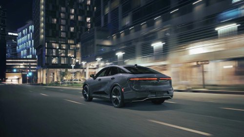 Lexus, Lexus ES, Toyota, Family feud: 2026 Lexus ES vs. 2026 Toyota Crown