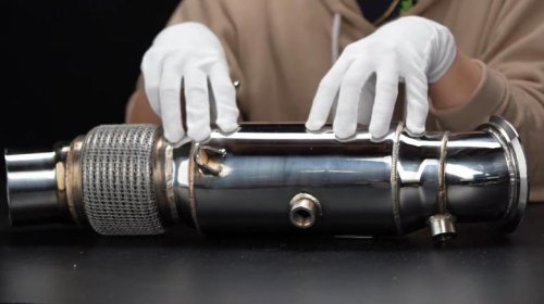 What's the performance difference between catted and catless downpipes?