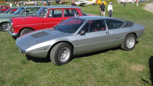 10 classic performance cars that still feel fast today