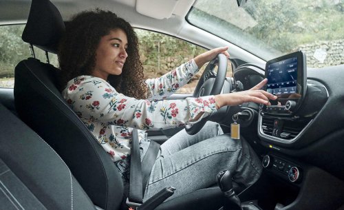 Conducir un coche nuevo por menos de 350 euros al mes: la fórmula sin entrada que arrasa en España
