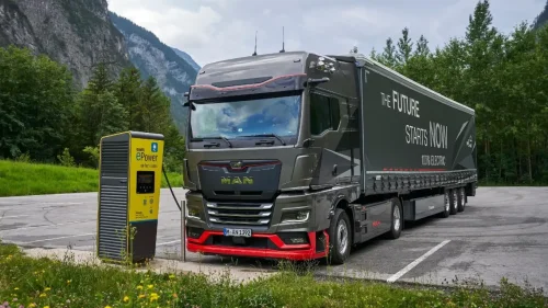 Camiones eléctricos, Tesla nos volvió locos con ellos, pero ya hay una marca que los ha hecho por fin rentables