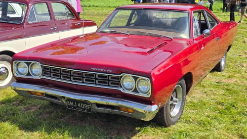 Plymouth’s 1968 Road Runner ran mid-13s straight from the factory with no extras