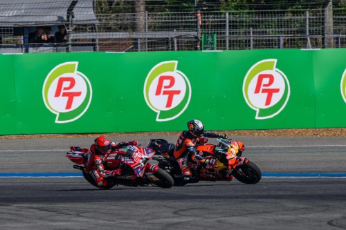 El jefazo de Ducati carga contra la FIM tras la sanción a Marc Márquez frente a Pedro Acosta: "La decisión"