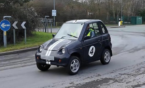Un coche eléctrico consigue funcionar con restos de dispositivos desechables