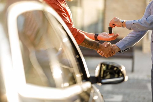 Algo está pasando con los coches en España y millones están cambiando de manos