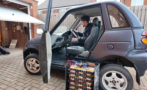 Un coche eléctrico consigue funcionar con restos de dispositivos desechables